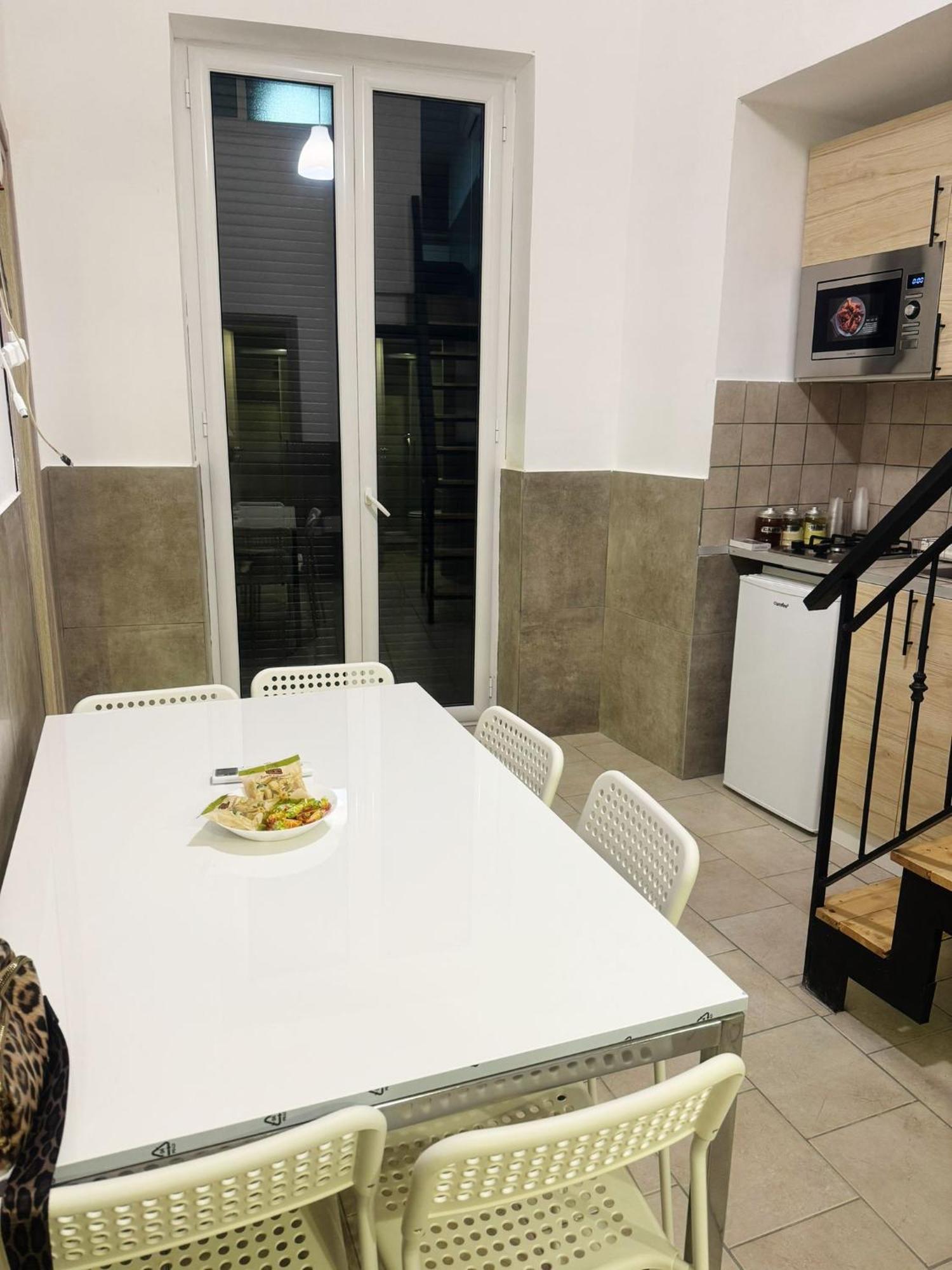 Terrazza Miracoli Napoli Aparthotel Luaran gambar