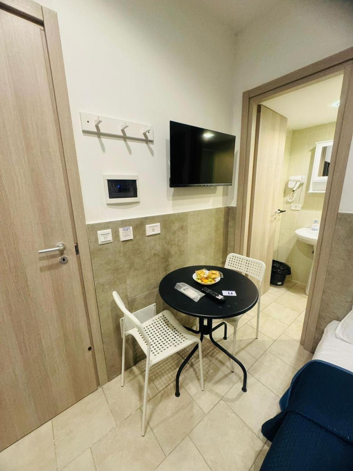 Terrazza Miracoli Napoli Aparthotel Luaran gambar