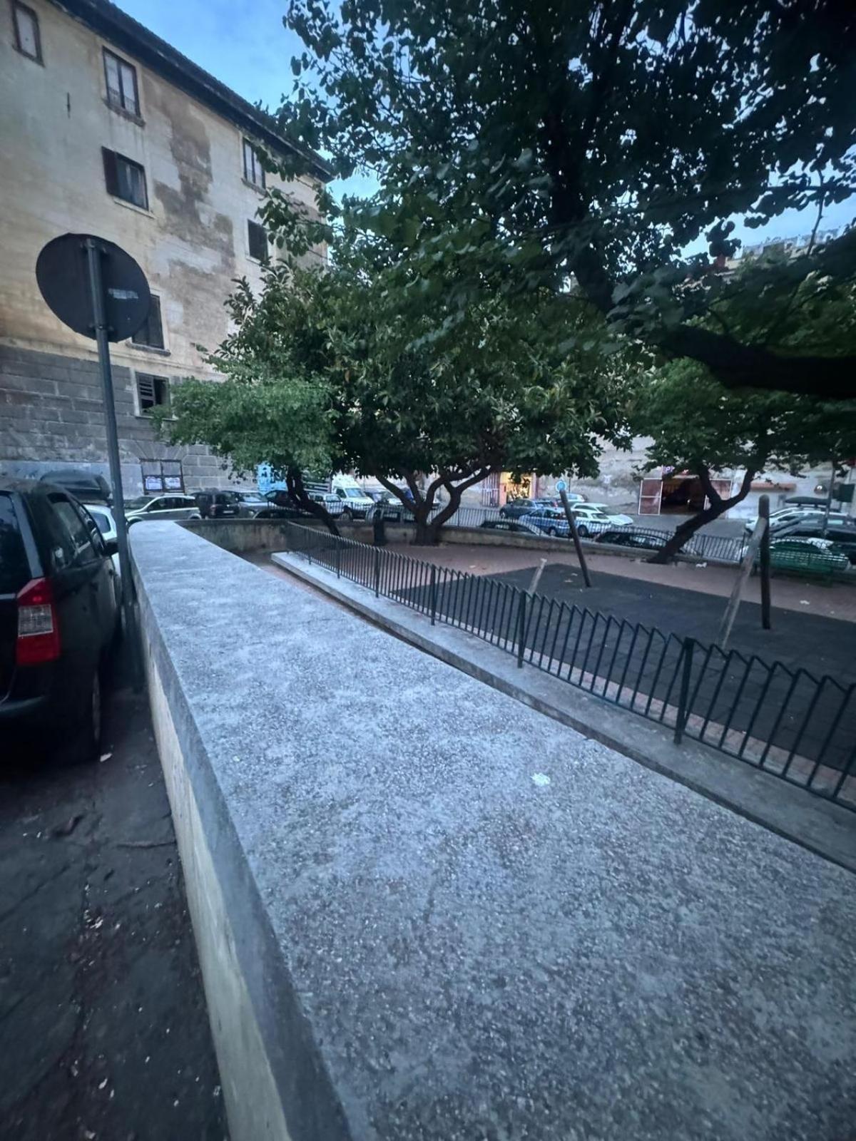 Terrazza Miracoli Napoli Aparthotel Luaran gambar