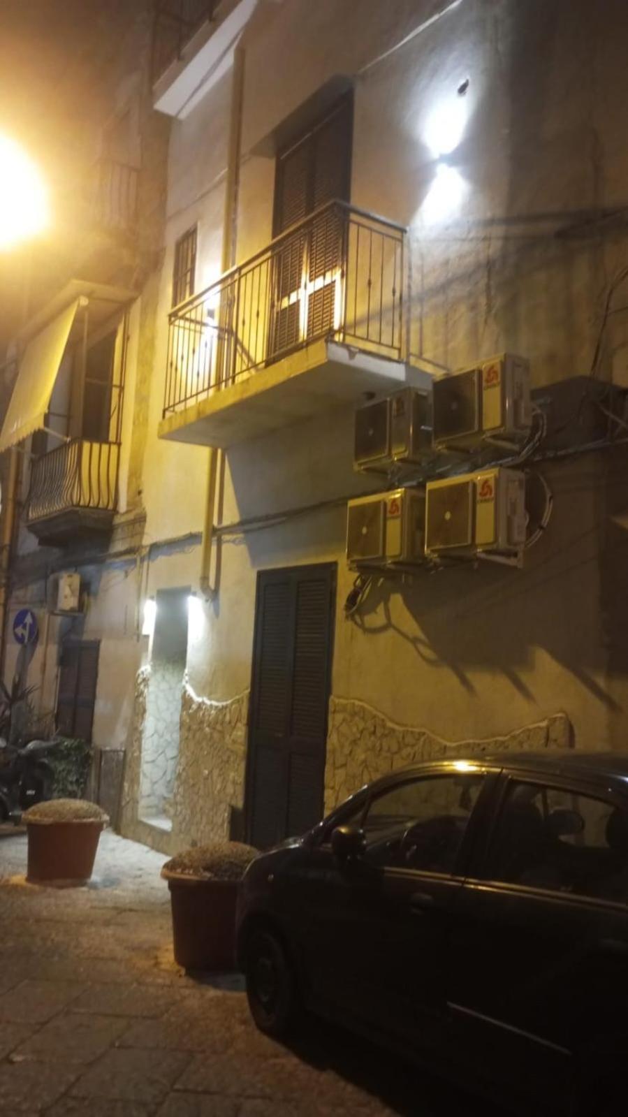 Terrazza Miracoli Napoli Aparthotel Luaran gambar